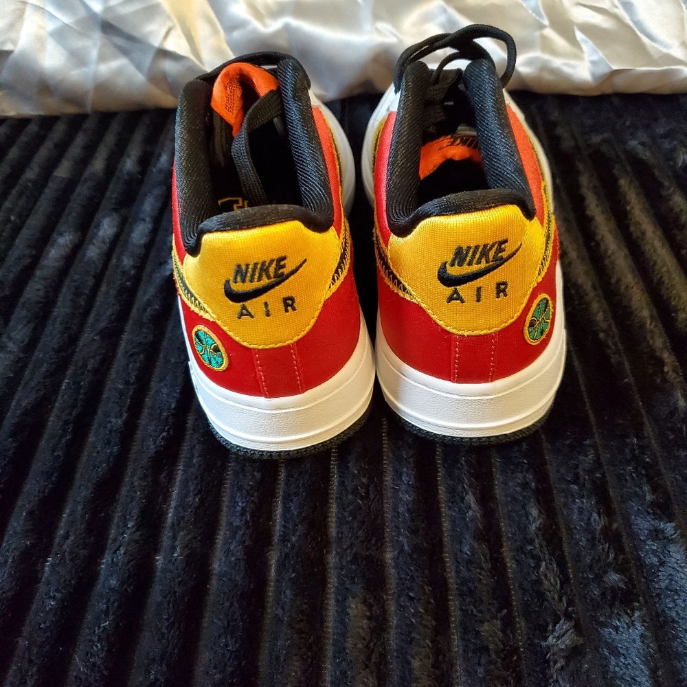 NIKE Air Force 1 'Roswell Rayguns' 2021 - Picture 2 of 4